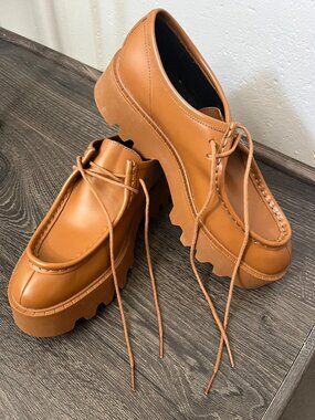 NWOT ZARA Loafers with laces size 40/8.5-9